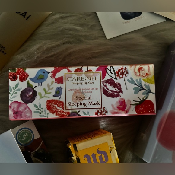 NEW - make up & skincare bundle - Picture 4 of 9